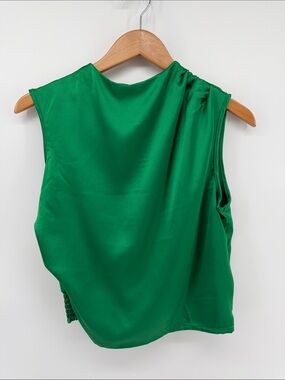 Sincerely Jules Crop Top in Green M A20